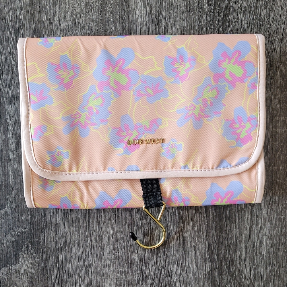 NEW Nine West Hanging Toiletry Travel Bag
